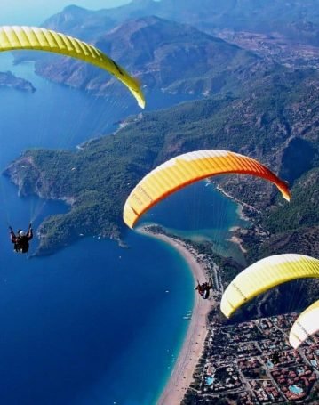 Paralayang-di-Fethiye-Turki